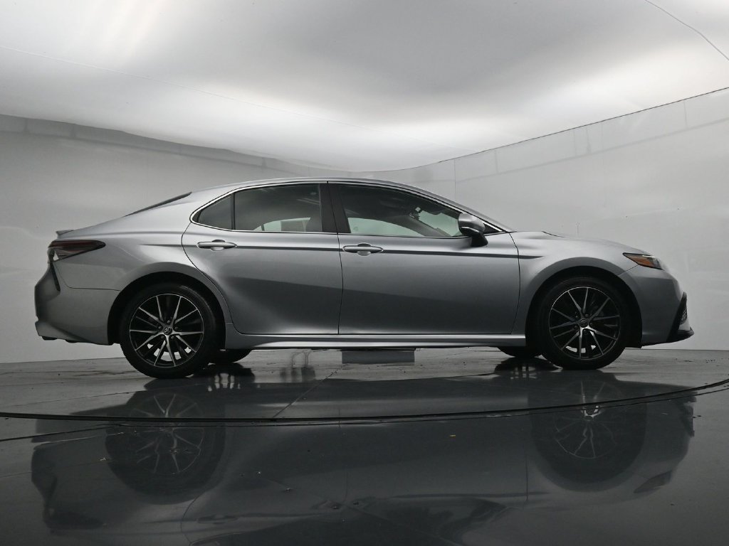 Used 2024 Toyota Camry SE FWD image 39