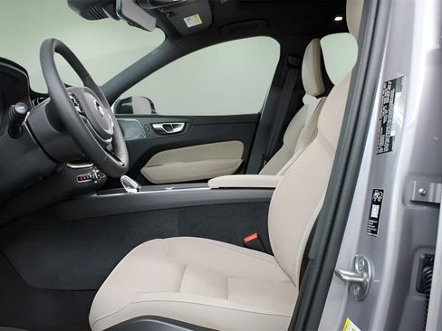 New 2026 Volvo XC60 B5 Plus w/ Protection Package Premier image 18