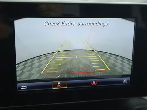 Used 2017 Mercedes-Benz C 300 Sedan image 15