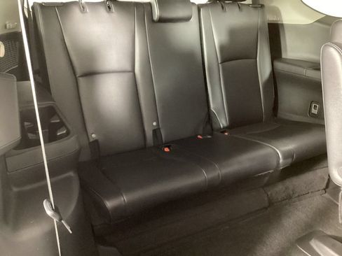 Used 2024 Toyota Grand Highlander AWD image 22