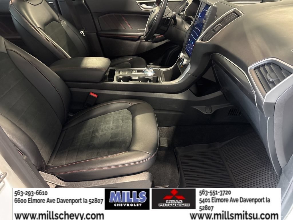 Used 2022 Ford Edge ST-Line w/ Cold Weather Package AWD/4WD image 18