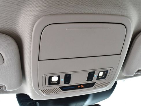 Used 2022 Ford Explorer Limited w/ Limited Technology Package image 36