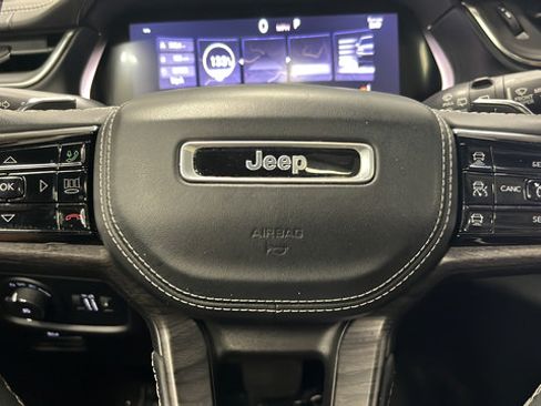 Used 2022 Jeep Grand Cherokee L Overland AWD/4WD image 16