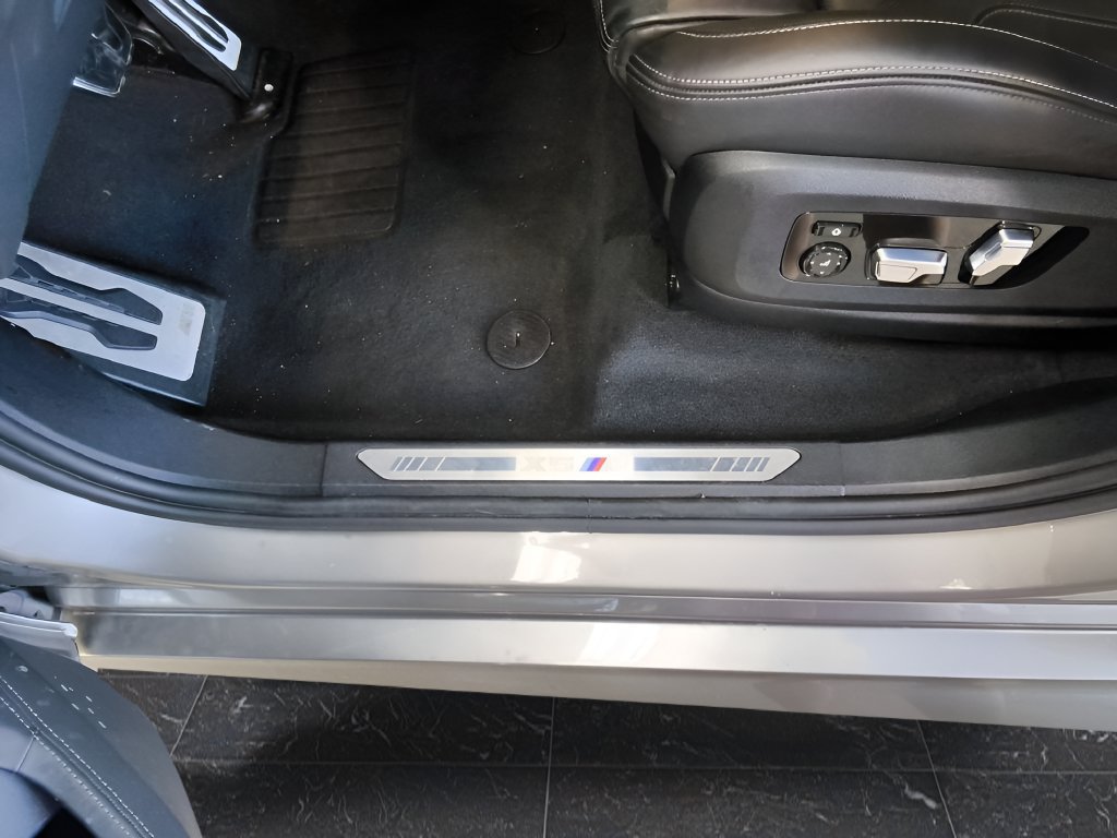 Used 2022 BMW X5 M w/ Executive Package AWD/4WD image 30