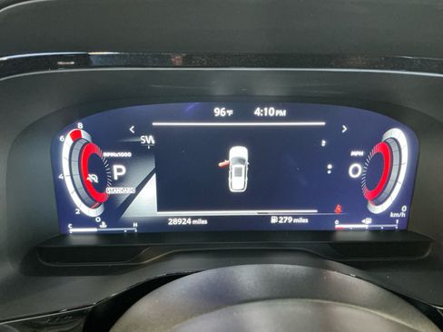 Used 2024 Nissan Pathfinder Platinum FWD image 10