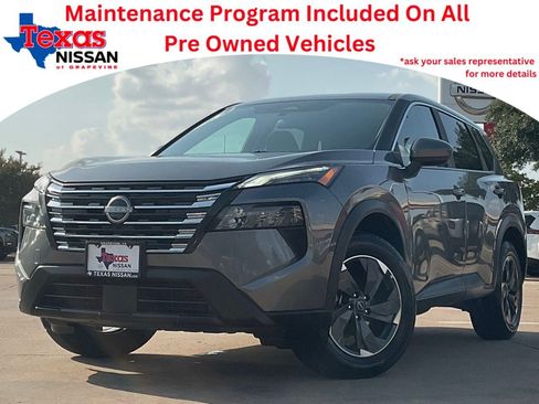 Used 2025 Nissan Rogue SV FWD image 1