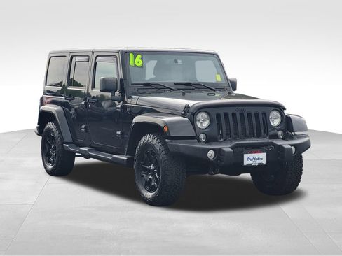 Used 2016 Jeep Wrangler Unlimited Sahara AWD/4WD image 6