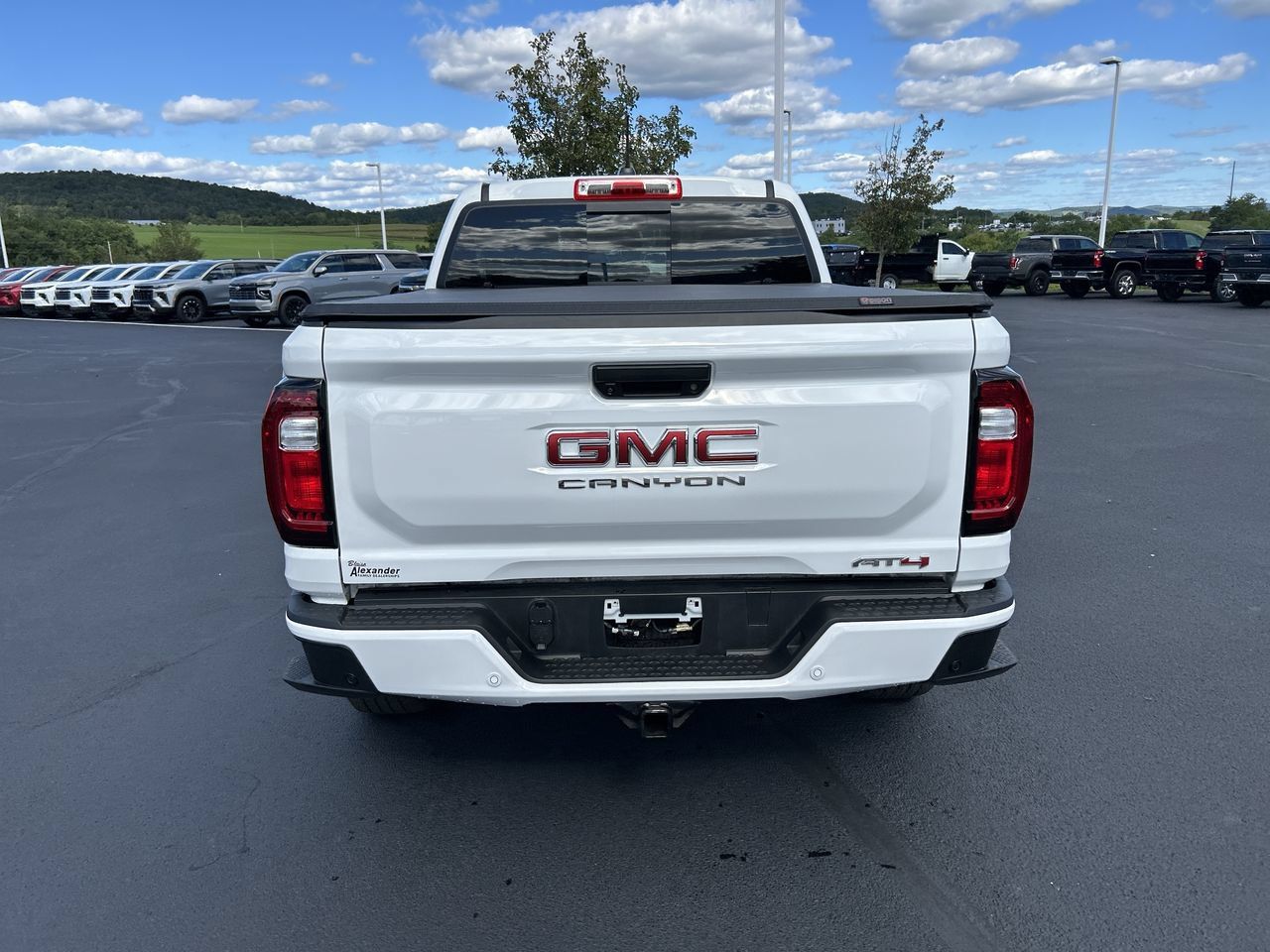 Used 2024 GMC Canyon AT4 w/ AT4 Premium Package AWD/4WD image 6