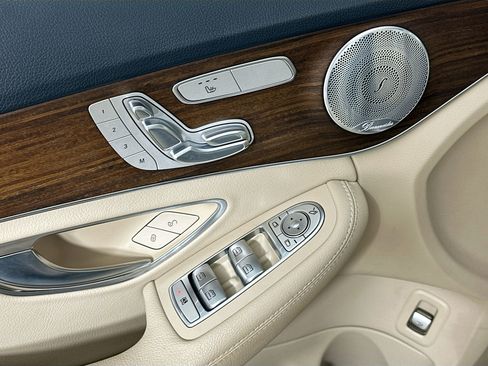 Certified 2021 Mercedes-Benz C 300 4MATIC Sedan w/ Premium Package image 22