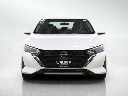 Used 2025 Nissan Sentra SV w/ All-Weather Package image 8