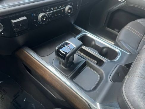 Certified 2024 Chevrolet Silverado 1500 High Country AWD/4WD image 19