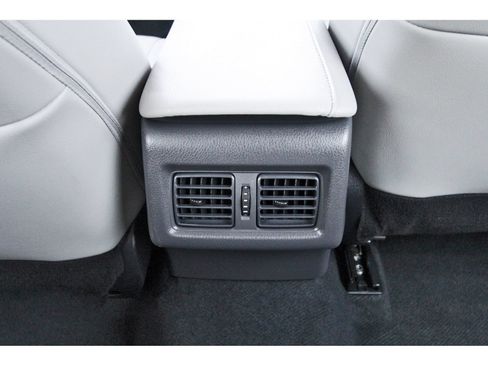 Used 2024 Toyota Camry XSE FWD image 15