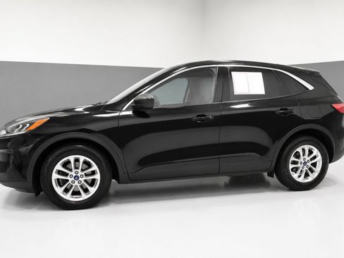 Used 2022 Ford Escape SE w/ Convenience Package FWD image 2