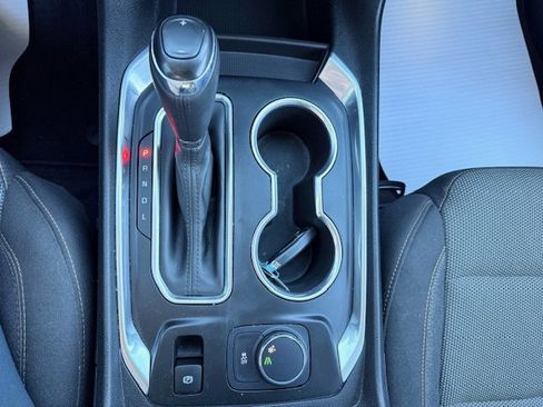 Used 2020 Chevrolet Traverse LT image 27