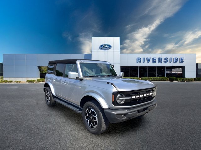 Used 2023 Ford Bronco Outer Banks AWD/4WD image 1