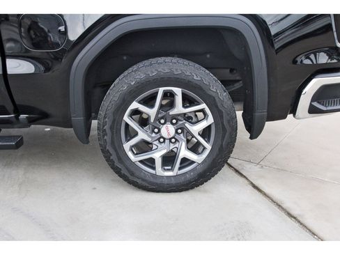 Used 2022 GMC Sierra 1500 SLT w/ SLT Convenience Package image 31