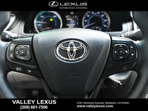 Used 2016 Toyota Camry LE FWD image 9