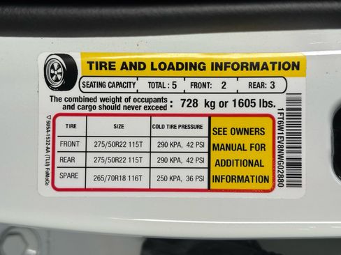 Used 2022 Ford F150 Lightning Platinum AWD/4WD image 34