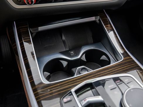 Certified 2025 BMW X7 xDrive40i w/ Premium Package image 23