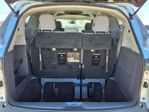 Used 2021 Toyota Sienna LE image 20