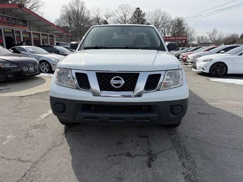 Used 2018 Nissan Frontier S image 9