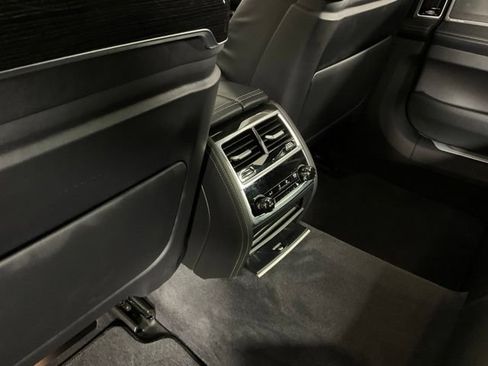 Used 2016 BMW 750i xDrive AWD/4WD image 18