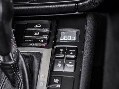 Used 2021 Porsche Macan S image 44