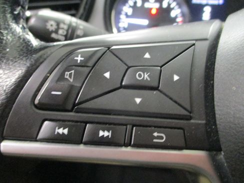 Used 2020 Nissan Rogue Sport SV w/ Technology Package image 19