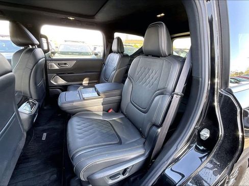 Used 2025 INFINITI QX80 Autograph AWD/4WD image 25