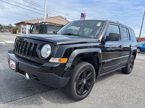 Used 2017 Jeep Patriot High Altitude image 4