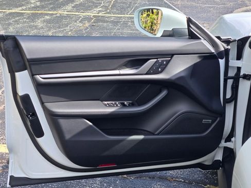 New 2026 Porsche Taycan image 18