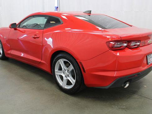 Used 2020 Chevrolet Camaro LT image 7