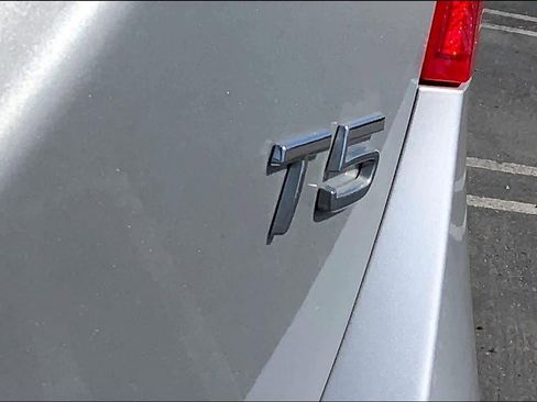 Used 2016 Volvo V60 T5 Premier w/ Convenience Package image 29