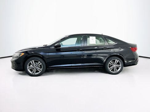 Used 2024 Volkswagen Jetta SE FWD image 4