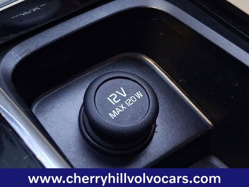 Certified 2023 Volvo XC60 B5 Plus w/ Protection Package Premier image 27