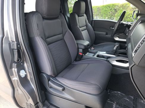 Certified 2024 Nissan Frontier SV w/ SV Convenience Package image 18