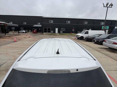 Used 2015 Mitsubishi Outlander SE image 16