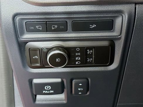 Used 2023 Ford F150 Raptor image 11