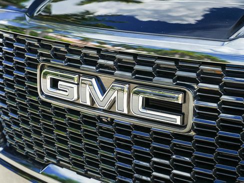 Used 2023 GMC Yukon Denali Ultimate AWD/4WD image 67