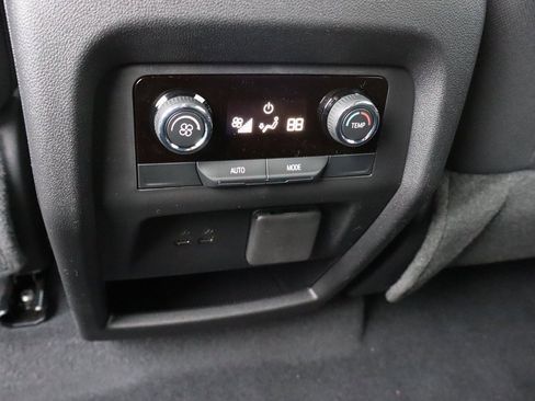 New 2026 Chevrolet Traverse LT w/ Driver Confidence Package image 24