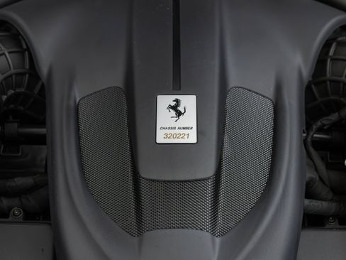 Used 2025 Ferrari Roma Spider RWD image 64