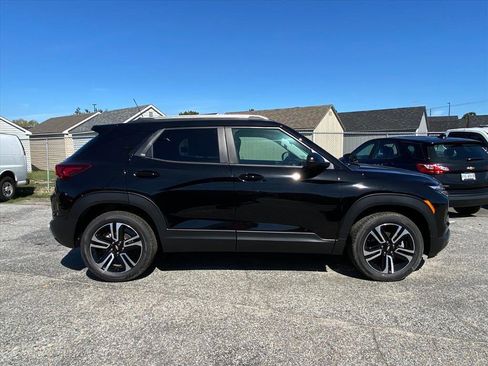 New 2026 Chevrolet TrailBlazer LT image 2