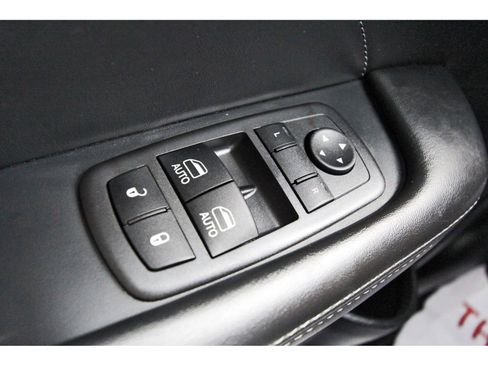 Used 2022 Dodge Challenger R/T w/ Plus Package image 19