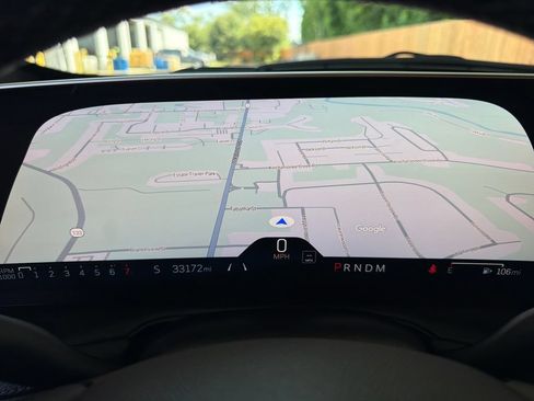 Used 2025 Cadillac XT4 Premium Luxury FWD image 24