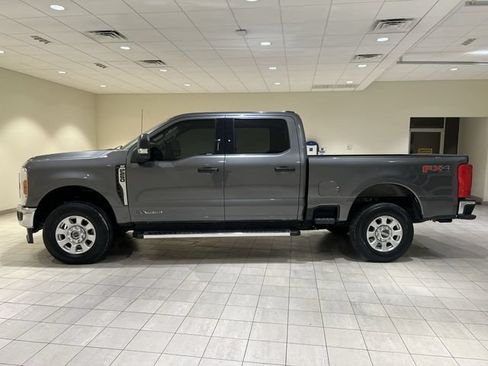 Used 2023 Ford F250 XLT w/ FX4 Off-Road Package AWD/4WD image 2