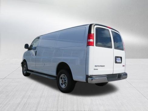 Used 2023 GMC Savana 2500 w/ Driver Convenience Package image 4