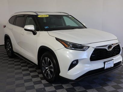 Used 2021 Toyota Highlander XLE