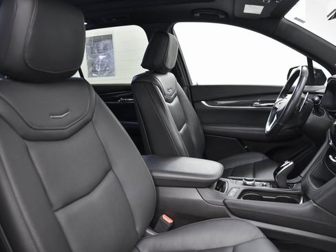 Certified 2024 Cadillac XT6 Sport w/ LPO, Floor Liner Package image 15