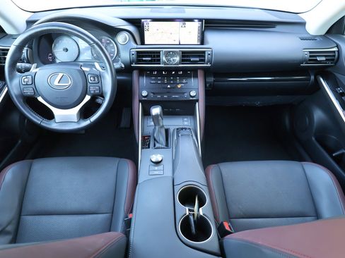 Used 2017 Lexus IS 200t image 16