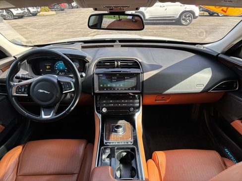 Used 2018 Jaguar XE Portfolio RWD image 18
